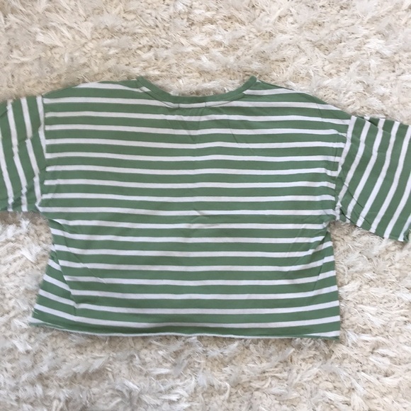 2 short sleeve, short tshirt, medium - Picture 8 of 8